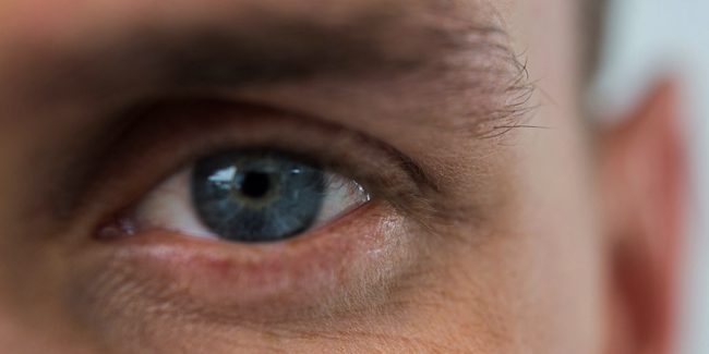 Qué hace un especialista en párpados